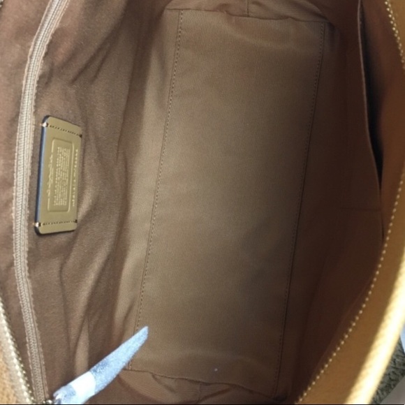 NWT Coach Large City Zip Tote - Picture 6 of 8